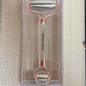 BeautyBio GloPRO Cryo Roller